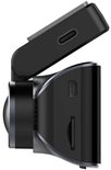 Zij-aanzicht van een zwarte dashcam met geopende bovenkant, die USB- en SD-kaartsleuven toont.