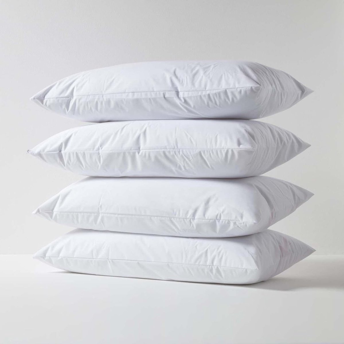 Ibenzoa Waterdichte Kussenhoezen Set van Vier - 40 x 80 cm met Rits en Hypoallergeen Materiaal wit