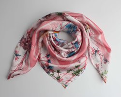 Kara scarf- Accessories Junkie Amsterdam- Dames- Bandana's- Halsdoek- Sjaaltje- Viscose Zijde- 70x70cm- Bloemen print- Roze