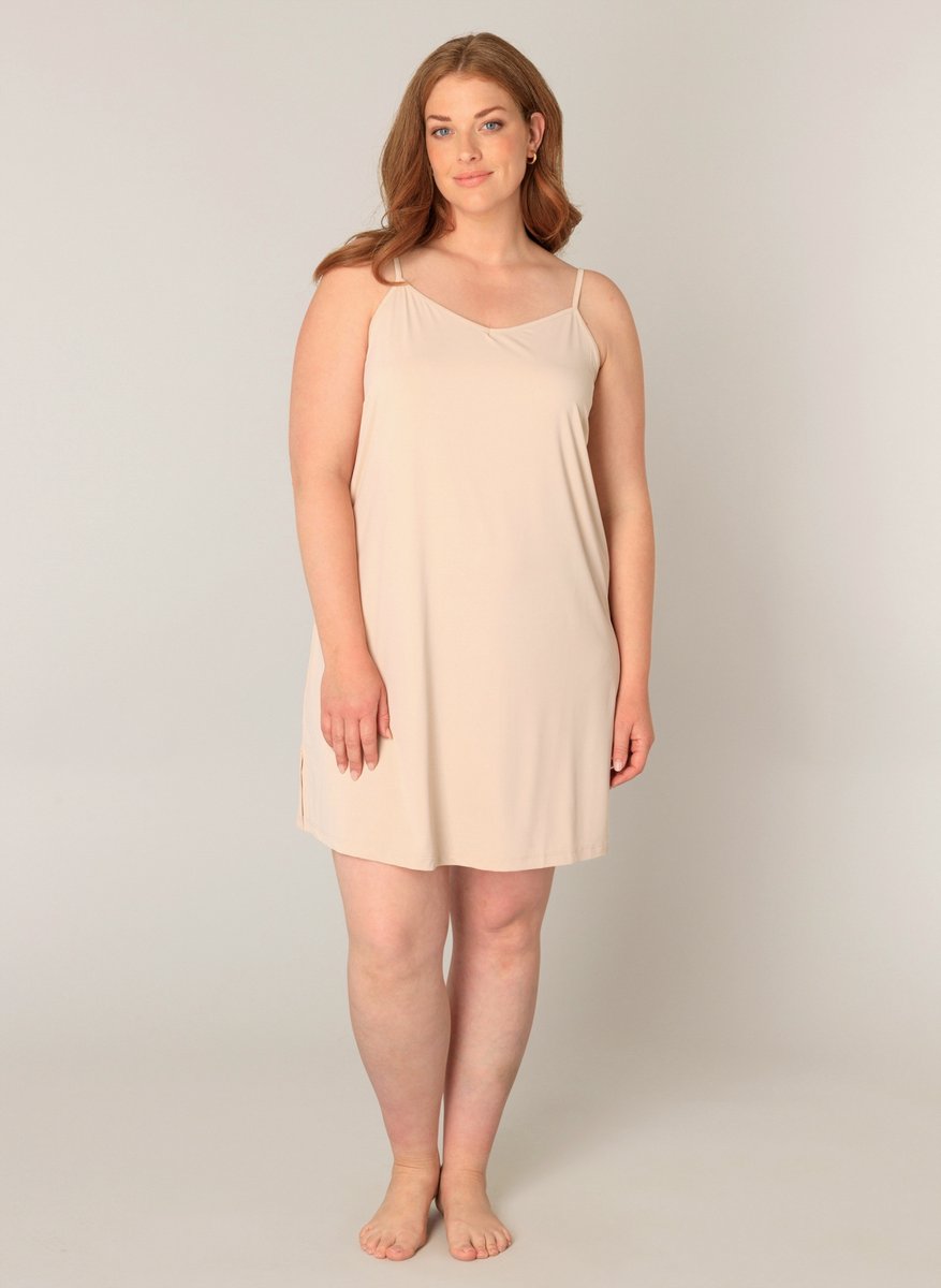 BASE LEVEL CURVY Yanira Jurk - Nude - maat X-0(44)