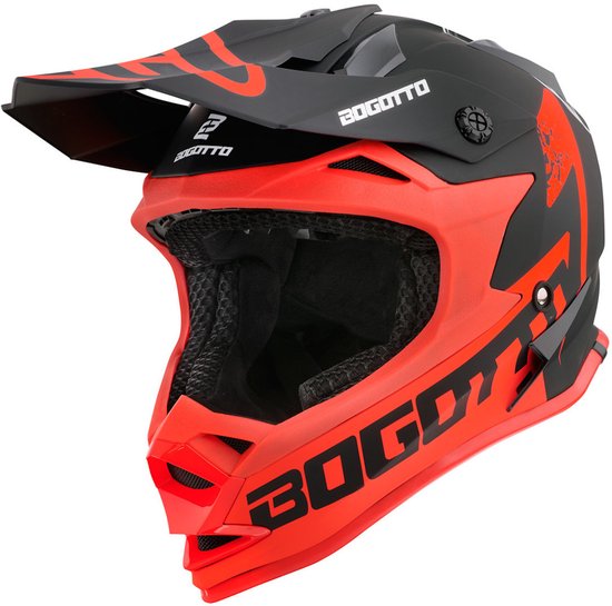 Casque cross noir avec accents rouges et logos Bogotto sur le côté et le menton.