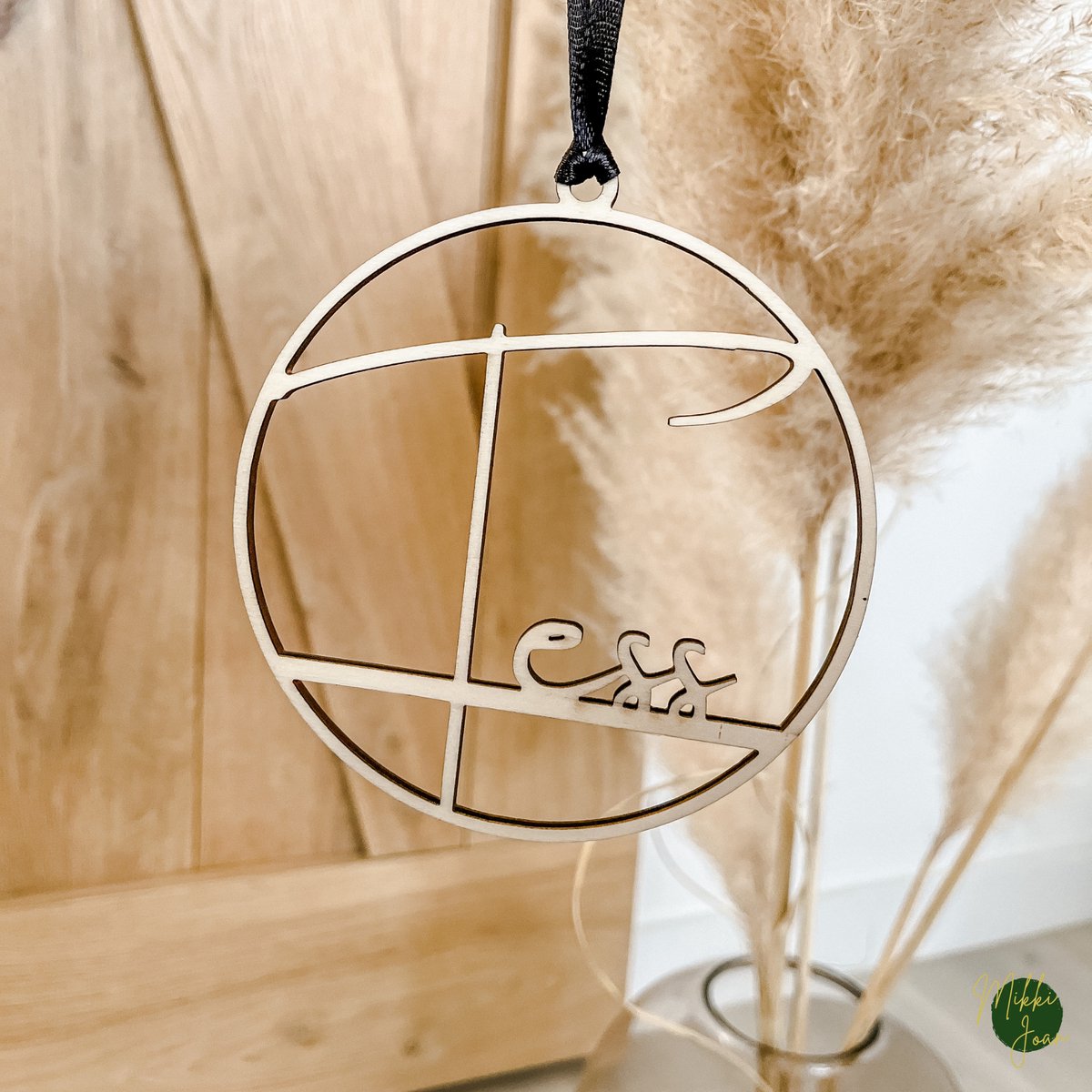 Kerstbal met naam | 9cm | Hout | Gepersonaliseerd | Persoonlijke kerstbal van hout | Kersthanger | Kerst | Mikki Joan