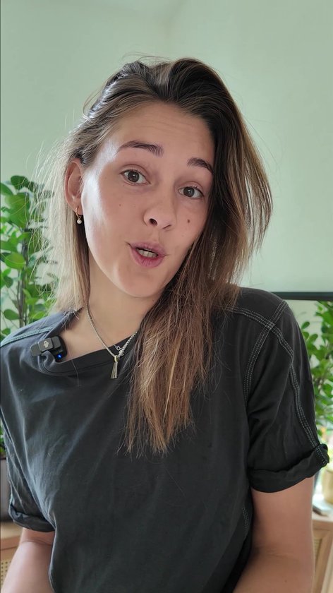 Siltcon® Solar Powerbank Extreme - Powerbank à énergie solaire - Powerbank 30 000 mAh - Pack d'urgence - Chargeur rapide 22,5 W - Voyant LED - Lampe de poche - Compatible iOS/Android - USB-A/USB-C - 4 câbles intégrés - 4 panneaux 8 W