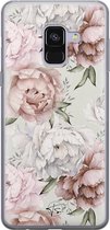 Samsung Galaxy A8 2018 siliconen hoesje - Klassieke bloemen - Soft Case Telefoonhoesje - Beige - Bloemen
