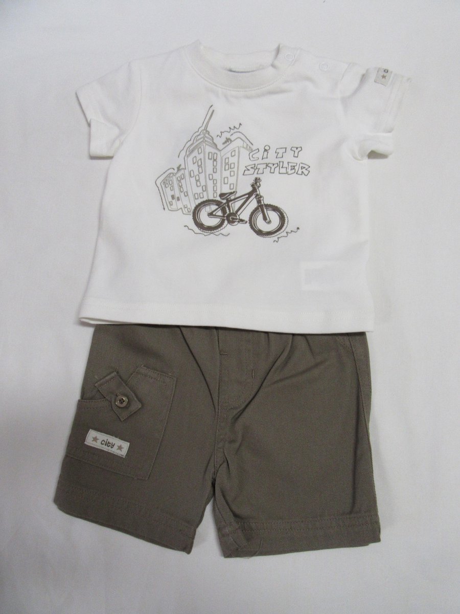 wiplala, kledingset , tshirt + korte broek , city styler, 3 maand  62