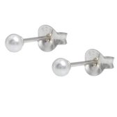 Zilveren oorknopjes met 4mm pareltje wit