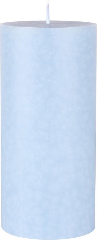 Lichtblauwe cilinderkaarsen/stompkaarsen 15 x 7 cm 50 branduren - geurloze kaarsen blauw licht