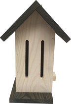 Vlinderhuis - van hout wit met zwarte dak en zwart onderkantje