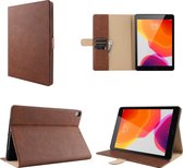 Phreeze Tablethoes - Geschikt voor Samsung Galaxy Tab A7 - 2020 - Luxe Lederen Hoesje - Ingebouwde Standaard met Kaarthouders - Hoesje met Magnetische Sluiting - Beschermhoes - Bruin
