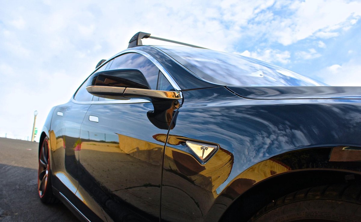 Tesla Model S Dakdrager Zilver 2012 - mei 2015 Yakima Whispbar Flush Auto Exterieur Accessoires – foto 2