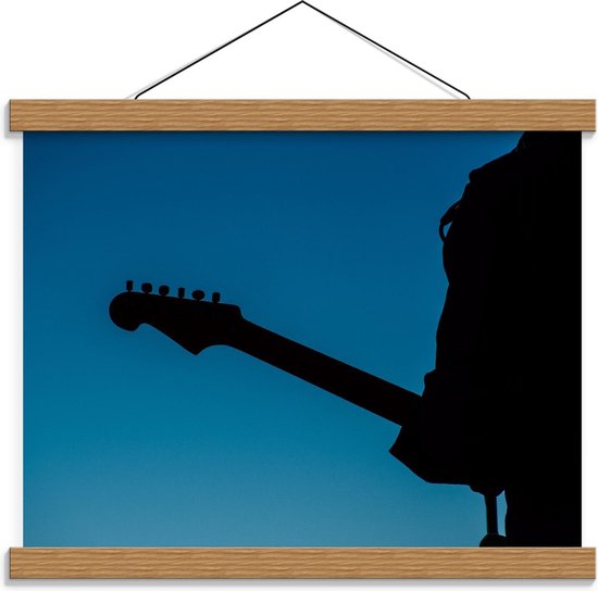 Schoolplaat – Silhouet van Gitarist op Blauwe Achtergrond - 40x30cm Foto op Textielposter (Wanddecoratie op Schoolplaat)