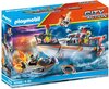 foto van PLAYMOBIL City Action Redding op zee: brandbestrijdingsmissie met reddingskruiser - 70140