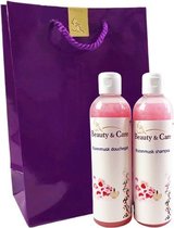 Beauty & Care - Douchepakket Rose Musk - 250 ml Rose Musk Showergel & Shampoo