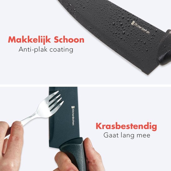 Zwart mes met anti-aanbaklaag en waterdruppels, mes wordt getest op krasbestendigheid