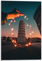 Forex - Toren van Pisa met Lichtjes - 40x60cm Foto op Forex