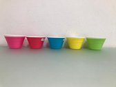 Kunststoffen bakjes - Groen geel blauw rood en roze - acht stuks totaal