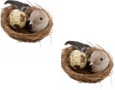 4x stuks decoratie vogelnestje met een vogel en ei 7 x 7 cm - Pasen voorjaar thema versiering