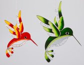 Raamhanger Tiffany Stijl Kolibrie vogel 25 cm per stuk set van twee 1 groen 1 rood