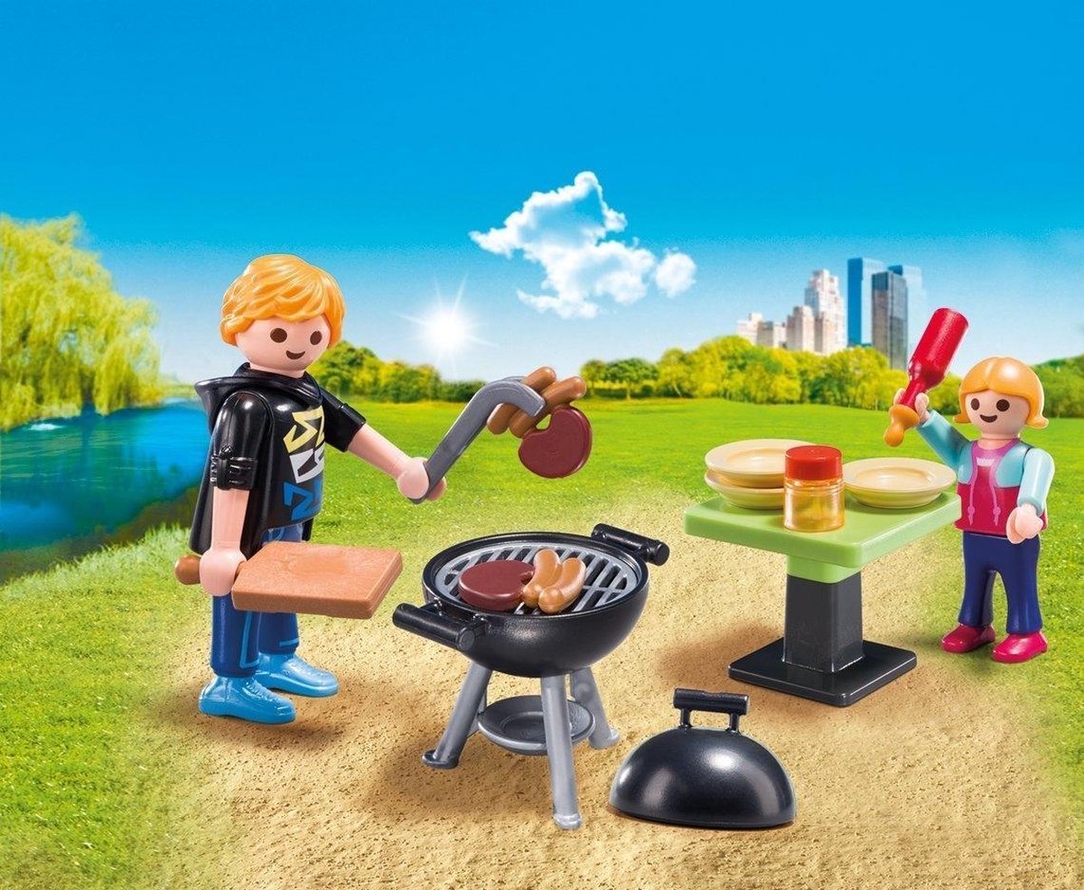 PLAYMOBIL Family Fun Backyard Barbecue Carry Case | bol.com