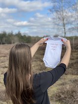 Biologisch rompertje met tekst | Mama heeft de tofste collega's | Rood | 74/80