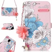 Voor Galaxy J5 (2017) (EU-versie) Roze achtergrond Blauwe roos Patroon Horizontale flip lederen tas met houder & kaartsleuven & parelbloem Ornament & ketting