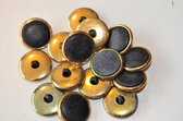Mooie Goud met Zwarte facet knoop. Doorsnede 22mm.  Zakje met 15 Stuks.