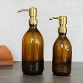 Groeikruid Zeeppompjes Set | Zeepdispensers | Vrijstaand | 500 + 300 ml |Amber glas | RVS pompkop | Goud