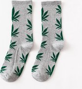 Wiet Sokken - Grijze Sokken - Wietblaadjes - Cannabis - Marihuana - Maat 37 tot 40