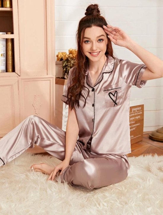 wit of roze Kleding Dameskleding Pyjamas & Badjassen Sets Gepersonaliseerde 'SATIN' pyjama's verkrijgbaar in zwart 