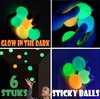 foto van STICKY BALLS (bijvoorbeeld deze)