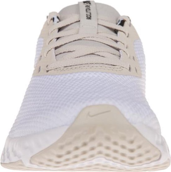 nike women's revolution 5 white