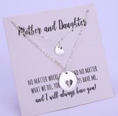 Ketting Moeder en dochter/ Mother and Daughter / zilverkleurige ketting / 2 kettingen / 2 hartjes / kaartje met tekst Mother and Daughter- No matter where we go, and no matter what we do, you