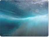 Muismat Zee - De zon gluurt door een helderblauwe zee muismat rubber - 23x19 cm - Muismat met foto