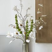 Zijden bloemen boeket Clematis en molucella
