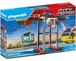 foto van PLAYMOBIL City Action Cargo Portaalkraan met containers - 70770