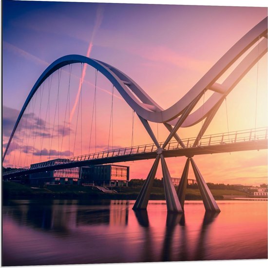 Dibond - Infinity Bridge, Verenigd Koninkrijk - 80x80cm Foto op Aluminium (Wanddecoratie van metaal)
