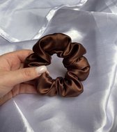 TheHandmadeMusthaves satijn - Scrunchie - Bruin satijn