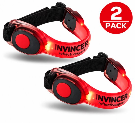 Set van twee rode INVINCER LED-armbanden met reflecterende eigenschappen.