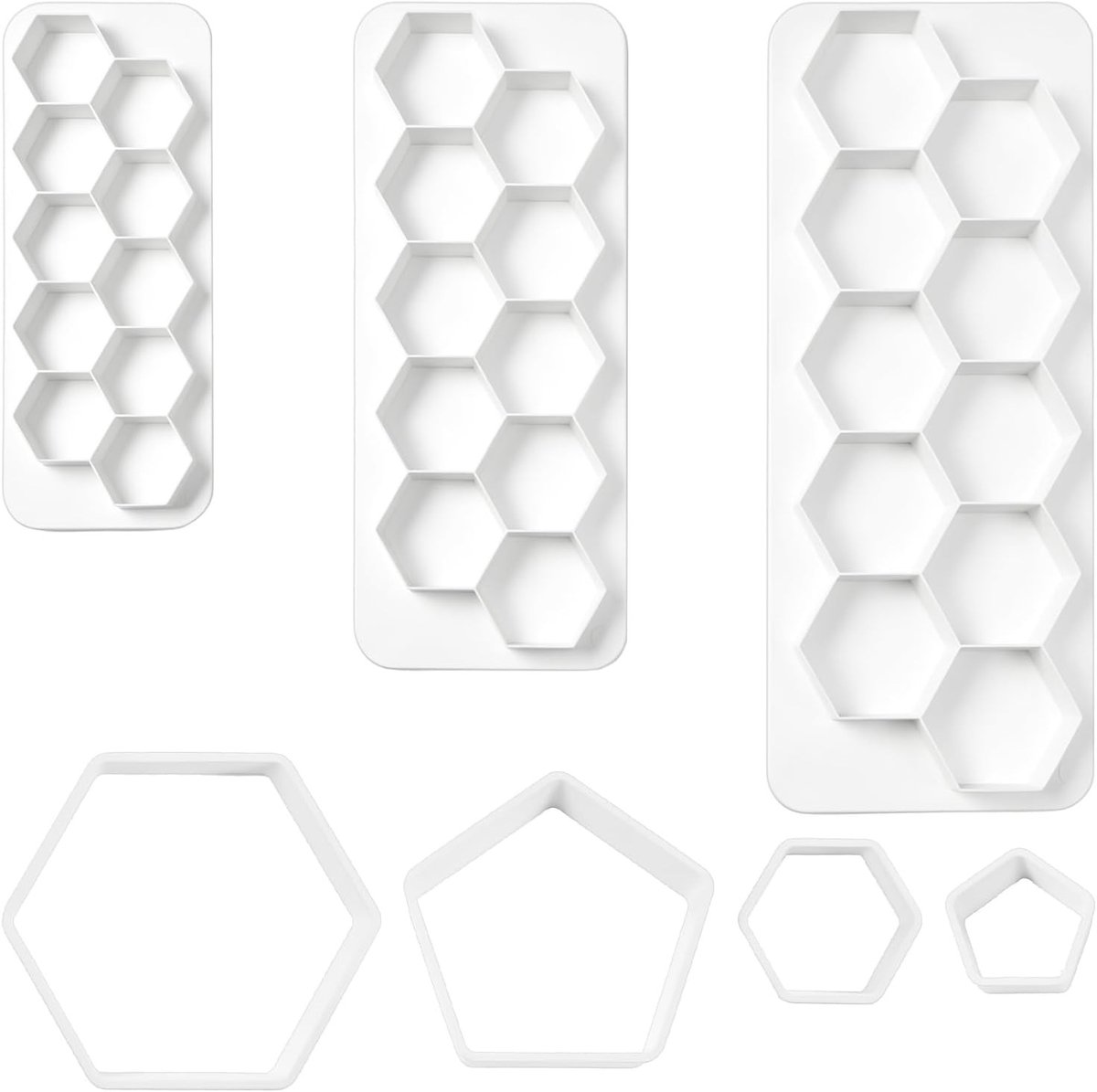 7-delige set voetbal uitsteekvormpjes voor koekjes en fondant - Perfect voor taarten, cupcakes en feestdecoratie