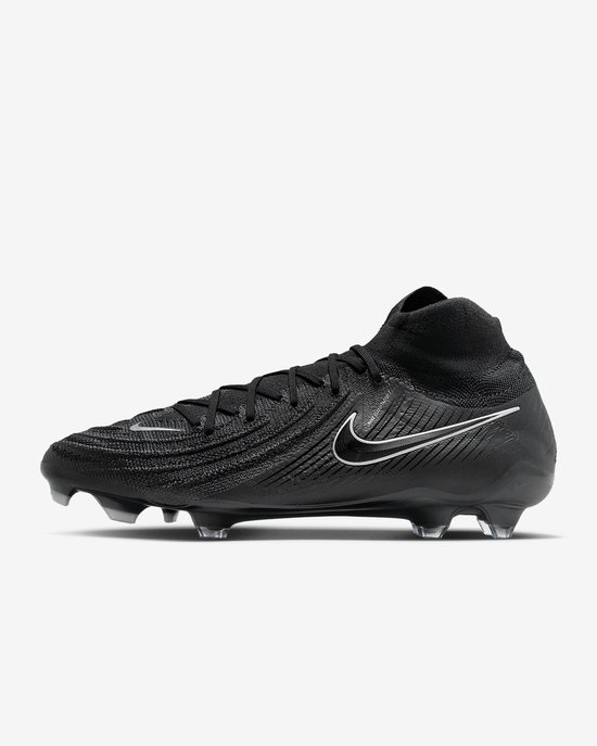 Zwarte Nike Phantom Luna II Elite FG voetbalschoen met sokkraag, zilveren Nike-logo en textuur.