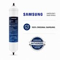 Witte Samsung waterfilter met blauwe en zwarte details. "Samsung" en "NSF" logo's zichtbaar.