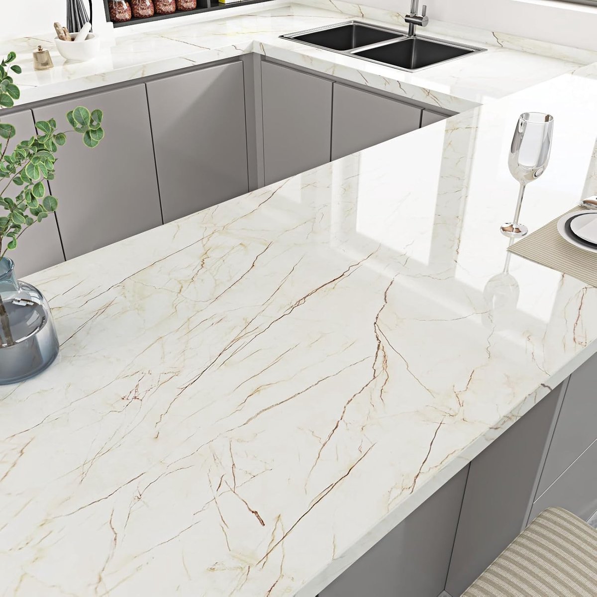 Beige Marmer Behang voor Keuken en Badkamer, Zelfklevend en Waterdicht, 60 x 300 cm, Perfect voor Meubels en Werkbladen