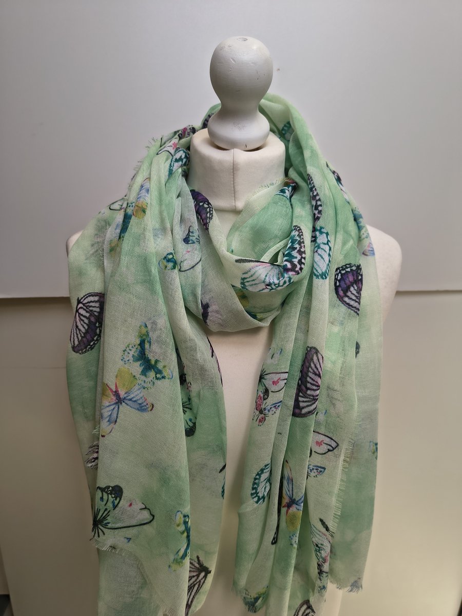 Lange dames sjaal Jerney-vlindermotief-groen wit blauw paars geel roze zwart fuchsia