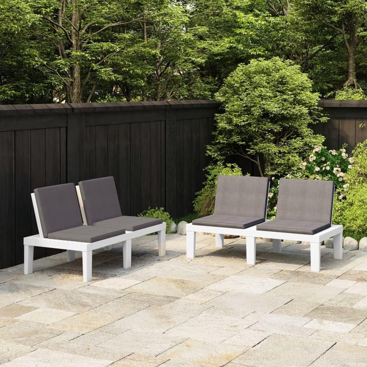 Tuinbanken met kussen, 2 stuks, kunststof, wit, comfortabele loungebanken voor buiten met afneembare hoezen en lichtgewicht constructie voor eenvoudig verplaatsen