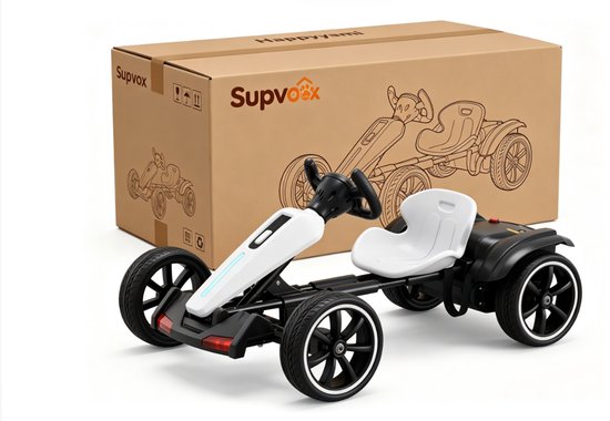 Witte en zwarte go-kart met een kartonnen doos met de opdruk 'Supvox' op de achtergrond.