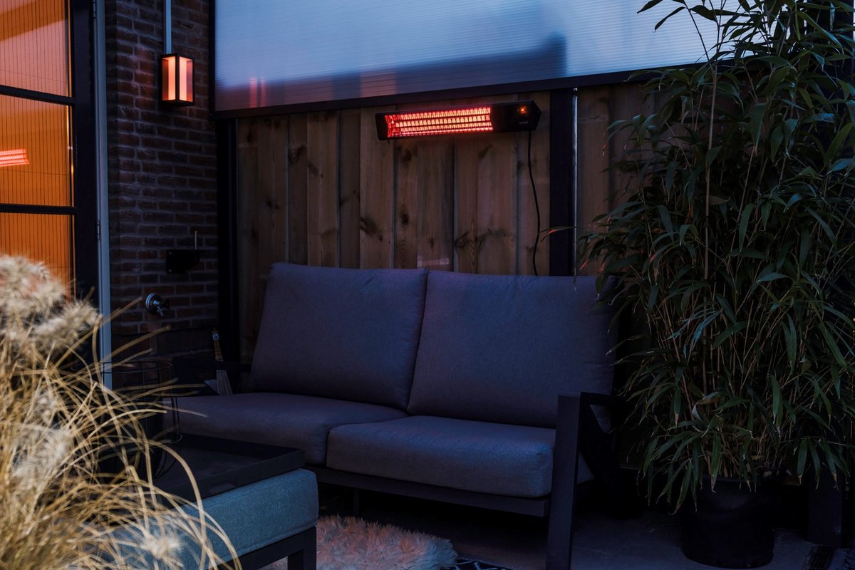 Sunred Triangle Dark 2500 W - Chauffage de terrasse mural - Noir