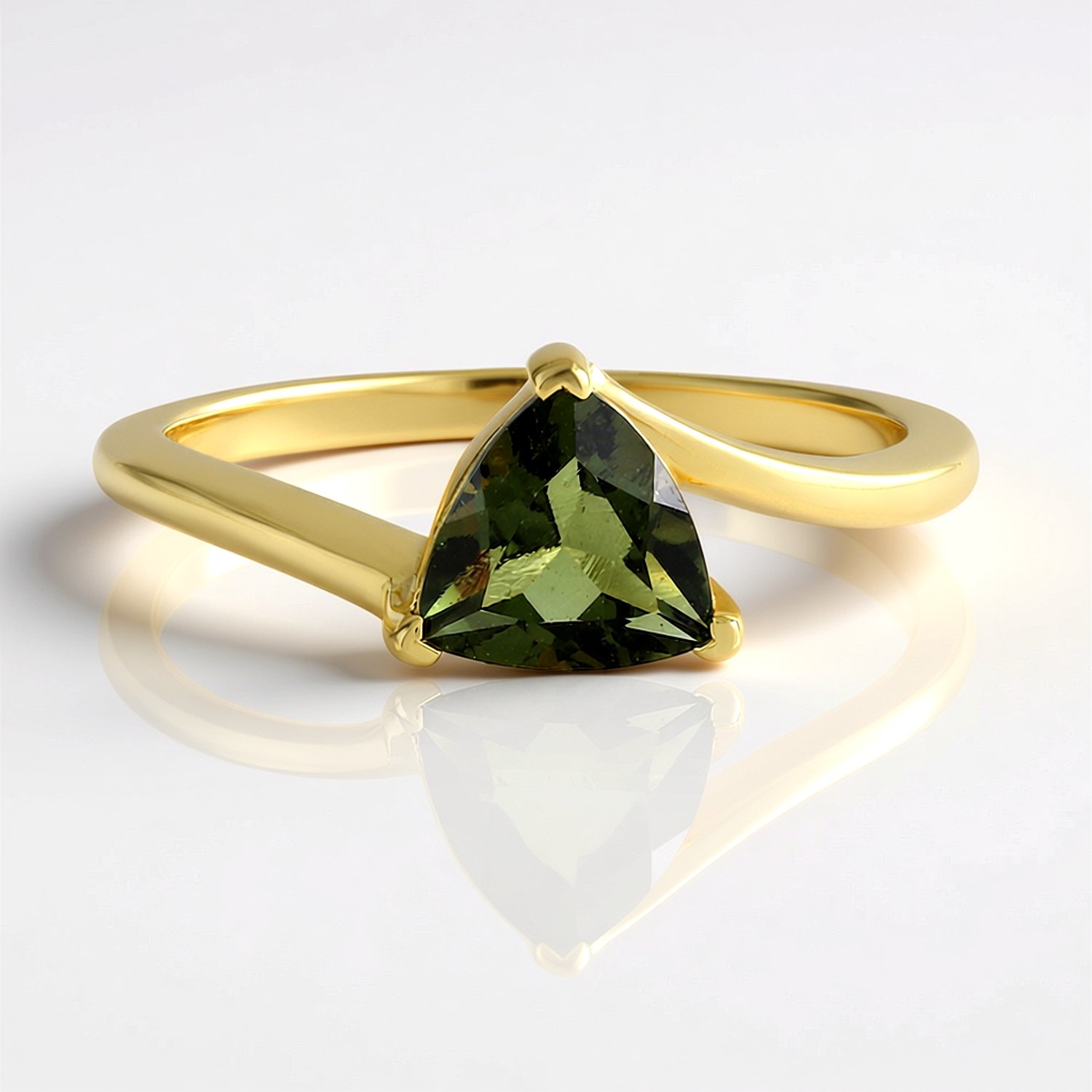 Cavill - Moldaviet Ring Trillant 0,797ct - 925 Sterling Zilver Verguld - Elegante Moderne Ring - Tsjechische Groene Edelsteen