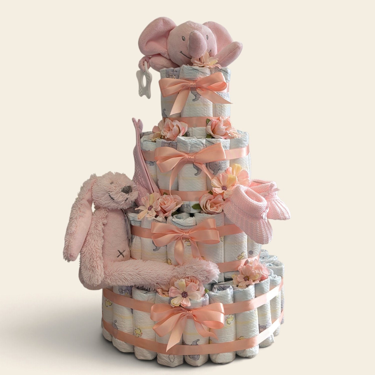 Mega Luiertaart Roze 4-Laags – 107 Pampers met Happy Horse Konijn & Tuttle