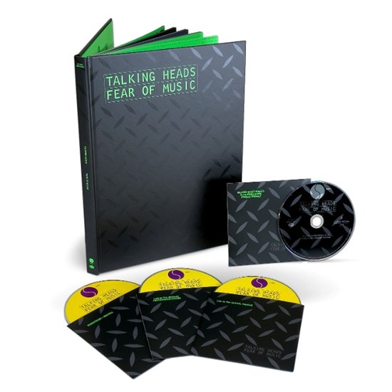 Talking Heads Fear of Music Super Deluxe Edition: zwart boek met ruitpatroon en groene tekst, inclusief cd's en hoesjes.