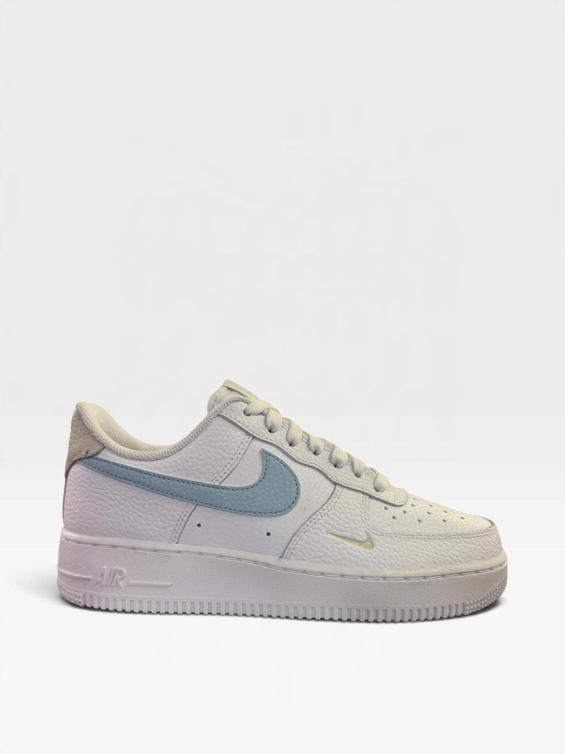 NIKE W AIR FORCE ’07 Blauw